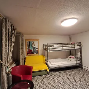 Hostel Friendly